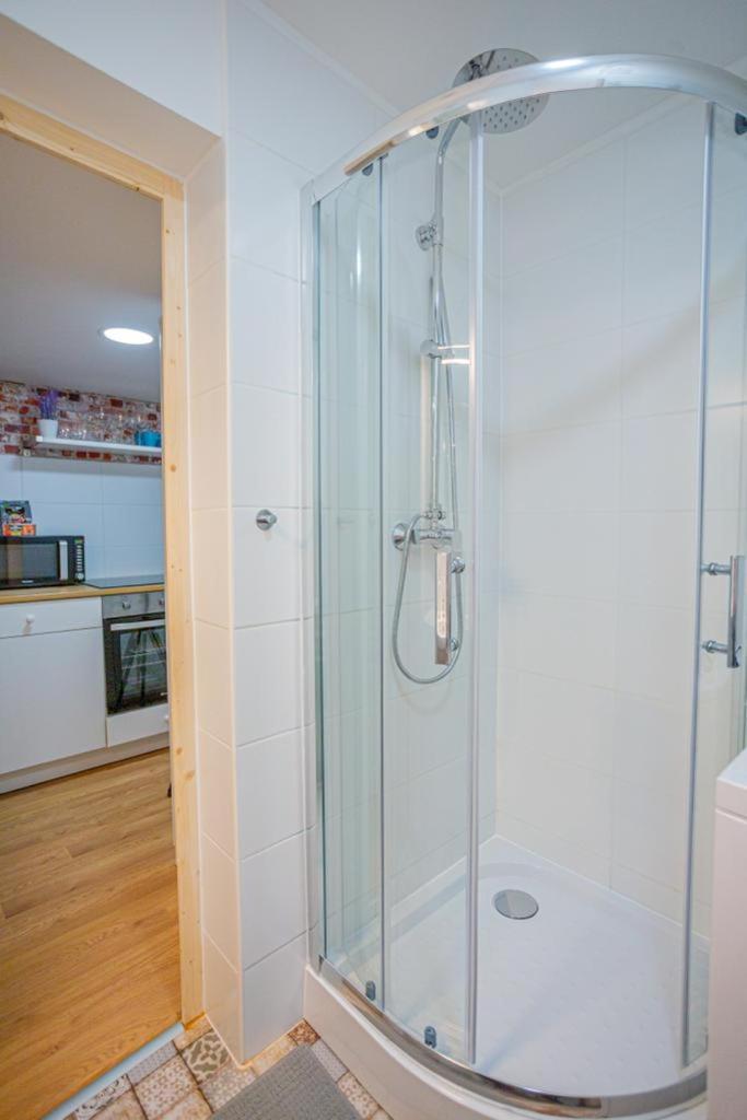 Cosy Gallery Flat In Akacfa St. Budapest Ngoại thất bức ảnh